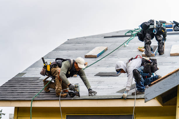 Professional Gutter Installation technician working in Glenford, NY
